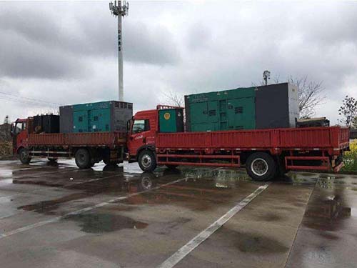 镇宁涂抹密封胶后，需要等待多长时间才能安装水冷式机油散热器密封件？